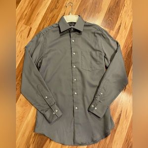 Van Heusen Fitted Stretch Shirt 14.5 neck 32/33 arms